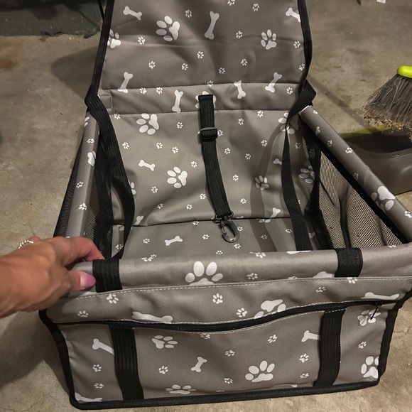 Other - Gray Pet Car Seat with Paw Print Design